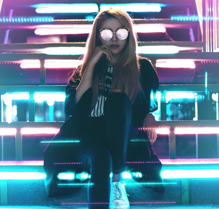 Welcome to Neon Songstress